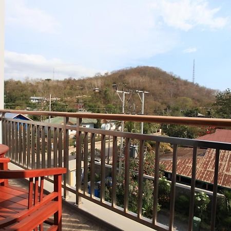 Kalton Hotel Лабуан Баджо Екстериор снимка