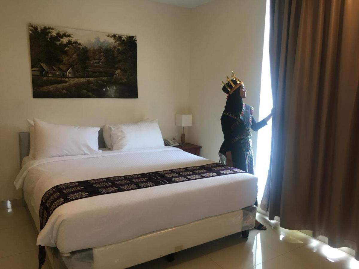 Kalton Hotel Лабуан Баджо Екстериор снимка