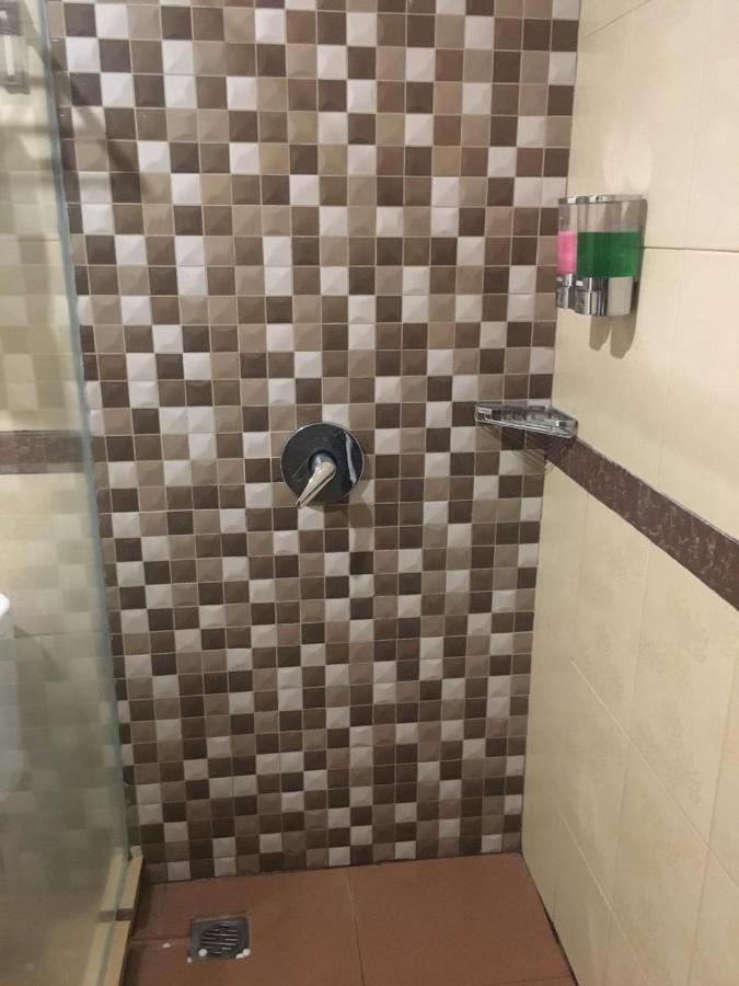Kalton Hotel Лабуан Баджо Екстериор снимка
