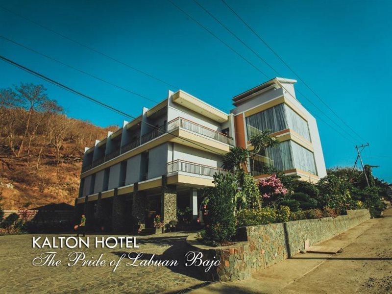 Kalton Hotel Лабуан Баджо Екстериор снимка